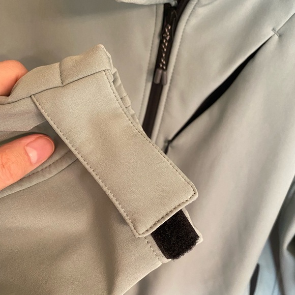 Women’s Plus Size Soft Shell Pulse Jacket in GUC, color sea foam green, size 2X - Picture 6 of 15